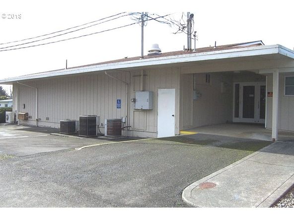 408 Alder St, Brookings, OR 97415